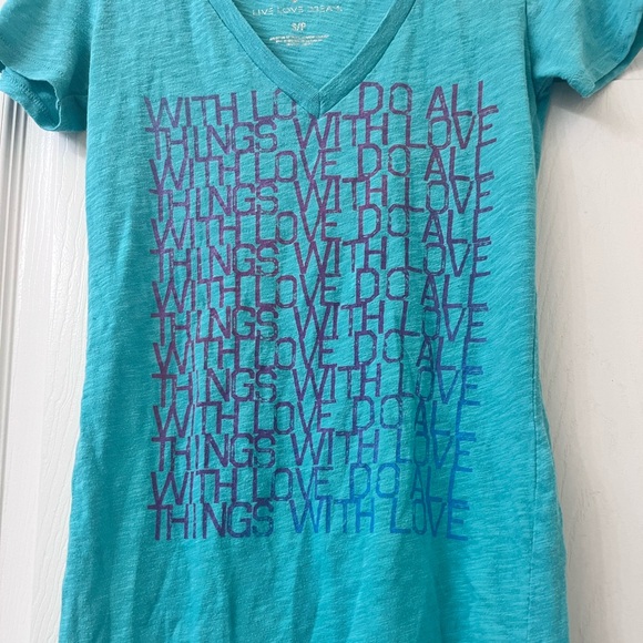 Live Love Dream Aeropostale DO ALL THINGS WITH LOVE Graphic Print V-Neck Shirt S - Picture 3 of 13